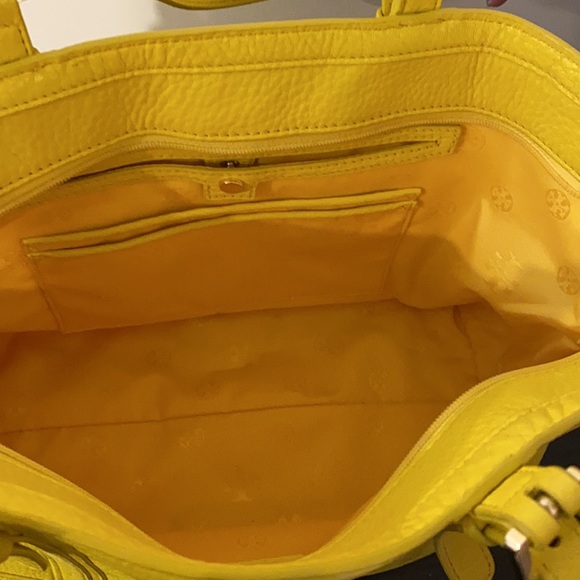 Tory Burch Lemon Yellow Medium Sized Purse - Picture 4 of 11